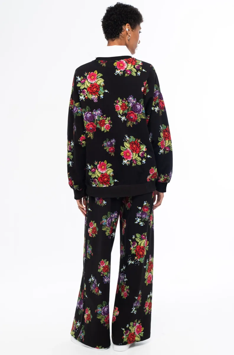 Το Bouquet Pants της Peace + Chaos συνδυάζει άνεση και κομψότητα σε ένα σύγχρονο, relaxed σχέδιο. Είναι κατασκευασμένο από βαμβακερό jersey τύπου sweatshirt, προσφέροντας απαλή αίσθηση και άνεση στην καθημερινή χρήση.