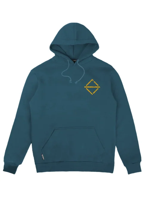 Το DIVERGENCE TEAL HOODIE συνδυάζει άνεση, minimal αισθητική και σύγχρονο streetwear χαρακτήρα.
