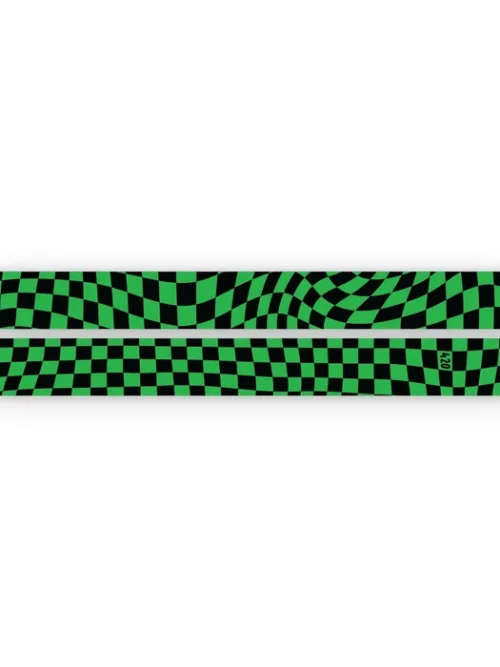 Το Not Rod Scarf είναι ένα πολύχρωμο κασκόλ με το ιδιαίτερο Not Rod artwork του γνωστού καλλιτέχνη McBess. Ένα ξεχωριστό streetwear αξεσουάρ που συνδυάζει έντονη αισθητική, άνεση και πρακτικότητα.