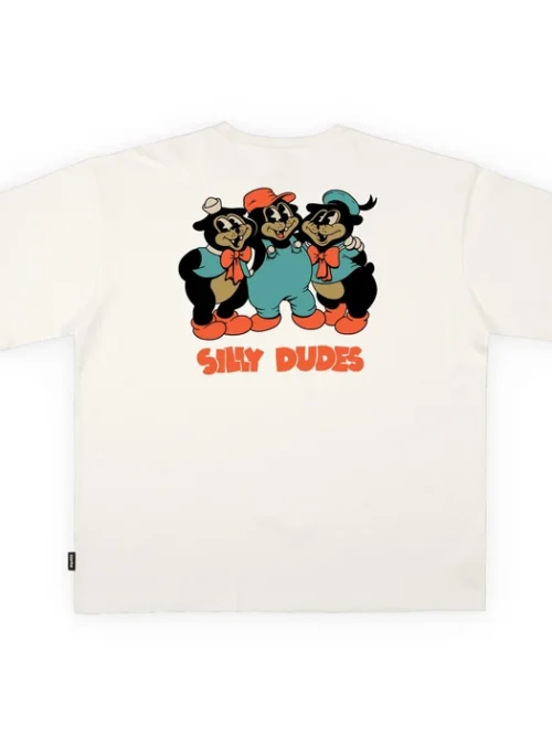 Premium oversized heavyweight T-shirt σε off-white χρώμα, με το χαρακτηριστικό Silly Dudes artwork του καλλιτέχνη McBess.