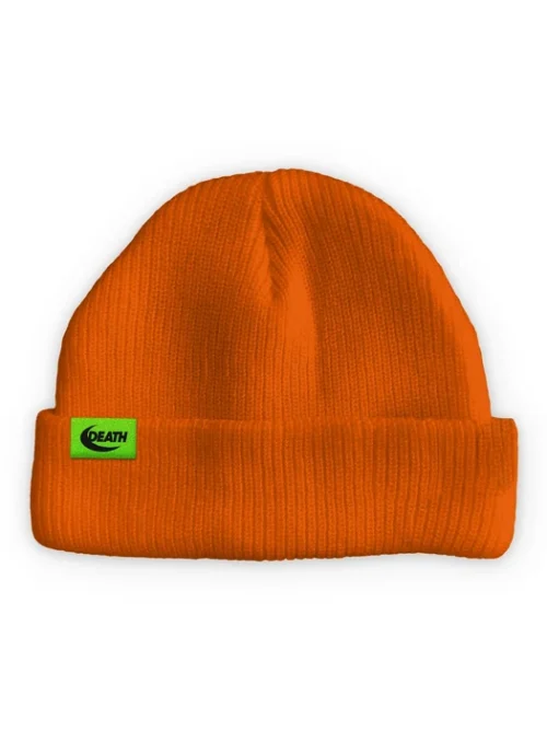 Το Green Death Sailor Beanie σε έντονο πορτοκαλί χρώμα (Signal Orange) ξεχωρίζει με το ιδιαίτερο Green Death Sailor artwork του γνωστού καλλιτέχνη McBess.