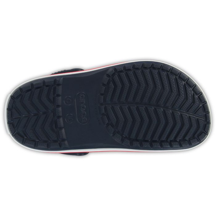 Τα Crocband Clog K – Navy/Red συνδυάζουν την εμβληματική άνεση των Crocs με μια αθλητική και δυναμική εμφάνιση, αποτελώντας ιδανική επιλογή για δραστήρια παιδιά.