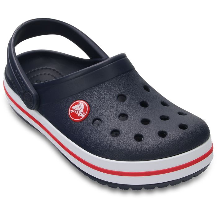 Τα Crocband Clog K – Navy/Red συνδυάζουν την εμβληματική άνεση των Crocs με μια αθλητική και δυναμική εμφάνιση, αποτελώντας ιδανική επιλογή για δραστήρια παιδιά.