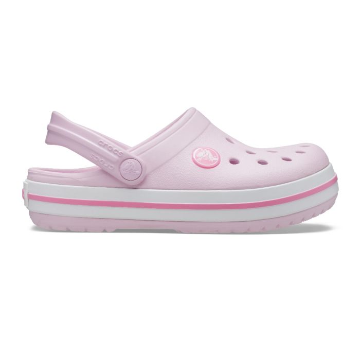 207006-6GD_100_1743148269 Το αυθεντικό Crocband Clog επιστρέφει σε μια παιδική εκδοχή που συνδυάζει ευελιξία, άνεση και αθλητικό στιλ. Εύκολο στο φόρεμα και την αφαίρεση, αποτελεί μια πρακτική επιλογή για την καθημερινότητα των παιδιών, από τις πρώτες τους δραστηριότητες μέχρι τις πιο έντονες περιπέτειες.