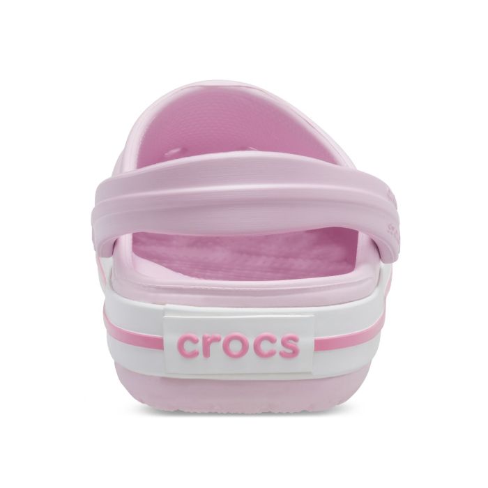 Το αυθεντικό Crocband Clog επιστρέφει σε μια παιδική εκδοχή που συνδυάζει ευελιξία, άνεση και αθλητικό στιλ. Εύκολο στο φόρεμα και την αφαίρεση, αποτελεί μια πρακτική επιλογή για την καθημερινότητα των παιδιών, από τις πρώτες τους δραστηριότητες μέχρι τις πιο έντονες περιπέτειες.