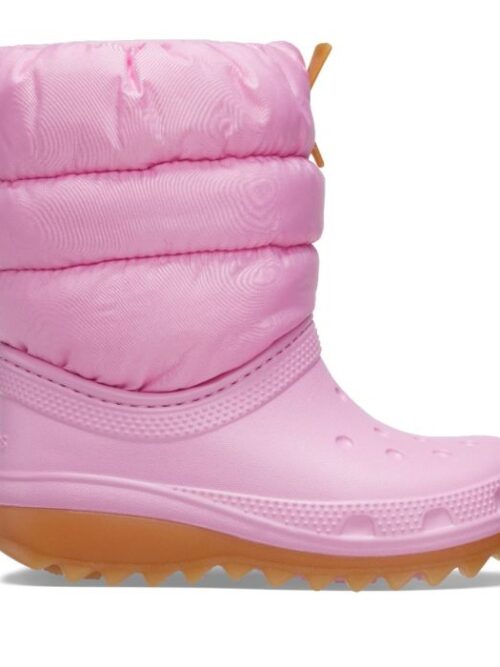 Οι Classic Neo Puff Boot είναι οι ιδανικές παιδικές μπότες για τις κρύες ημέρες του χειμώνα, συνδυάζοντας ζεστασιά, άνεση και εξαιρετικά ελαφριά κατασκευή.