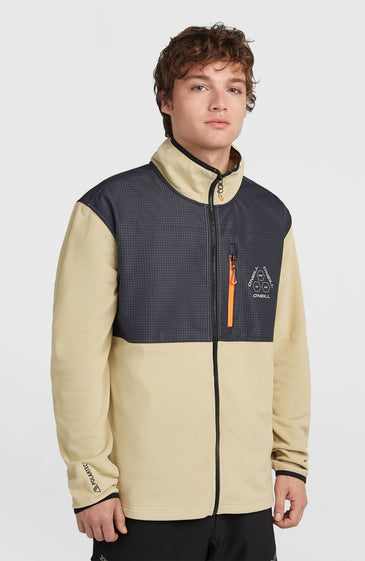 Το FWC'Peak Polartec® Full-Zip Hyperfleece είναι ένα άνετο και λειτουργικό ανδρικό fleece με χαλαρή γραμμή (loose fit), σχεδιασμένο για υψηλές επιδόσεις τόσο στις πίστες όσο και στις καθημερινές δραστηριότητες εκτός βουνού.