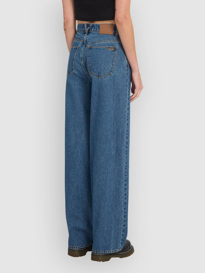 Το Weellow II Jeans της Volcom είναι ένα διαχρονικό γυναικείο τζιν παντελόνι, ιδανικό για τις καθημερινές σας εμφανίσεις. Κατασκευασμένο από 100% βαμβάκι, προσφέρει φυσική αίσθηση και άνεση, ενώ η βαμβακερή σύνθεση επιτρέπει στο ύφασμα να αναπνέει.
