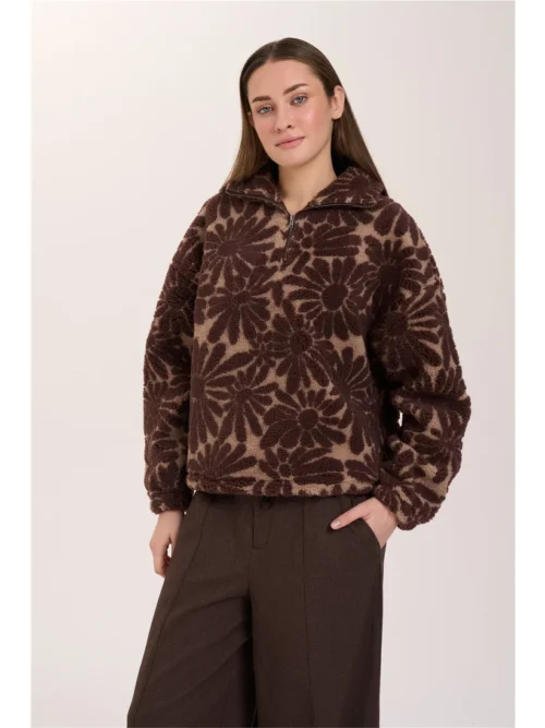 Γυναικείο φούτερ από απαλό ύφασμα teddy fleece, με εντυπωσιακό floral μοτίβο σε καφέ και μπεζ αποχρώσεις.