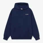 Ανανεώστε τις casual εμφανίσεις σας με το oversized φούτερ Snow Cocktail της KAOTIKO σε μπλε απόχρωση.