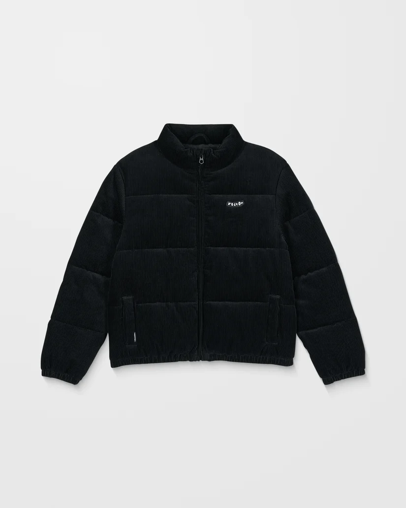 Το Volcom Walltz Corduroy Jacket είναι ένα παιδικό puffer μπουφάν από κοτλέ ύφασμα, σχεδιασμένο για ζεστασιά, άνεση και μοντέρνο καθημερινό στυλ. Διαθέτει relaxed εφαρμογή, ψηλό γιακά και μήκος μέχρι τη μέση, προσφέροντας άνεση και προστασία στις κρύες ημέρες.