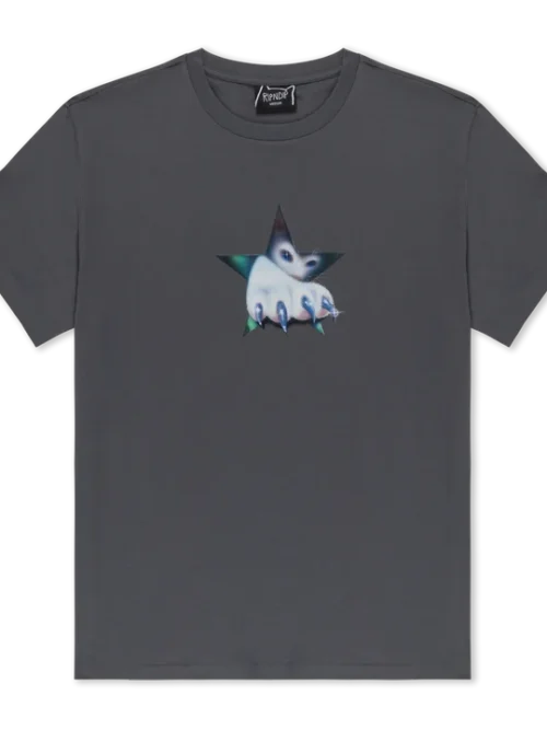 Το RIPNDIP Nerm Claw Tee συνδυάζει την αυθεντική streetwear αισθητική με τον παιχνιδιάρικο και ανατρεπτικό χαρακτήρα του brand.