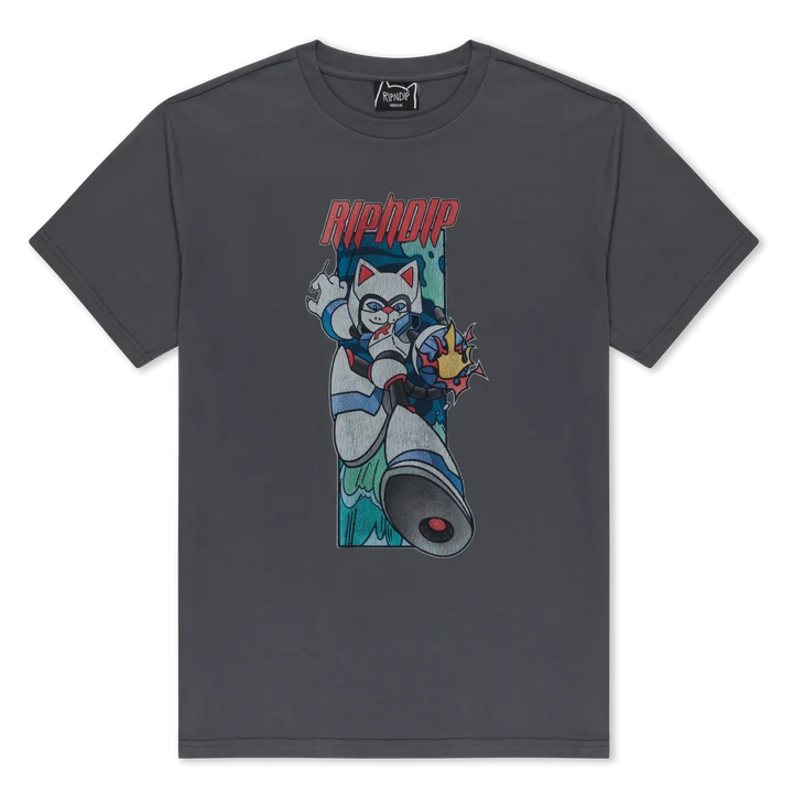 Το RIPNDIP Rokkunerm Tee συνδυάζει την αυθεντική streetwear αισθητική με τον παιχνιδιάρικο και ανατρεπτικό χαρακτήρα του brand.