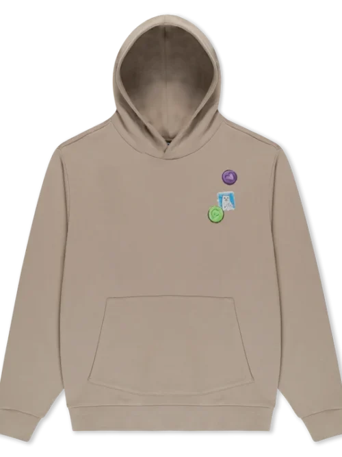 Το RIPNDIP Vitamins Hoodie συνδυάζει την αυθεντική streetwear αισθητική με την άνεση και τον ξεχωριστό χαρακτήρα του brand.