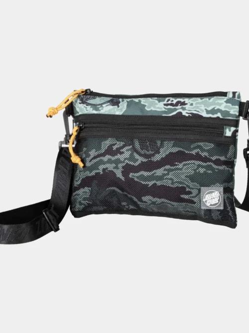 Το Santa Cruz Cruz Side Bag συνδυάζει πρακτικότητα, ανθεκτικότητα και αυθεντικό streetwear στυλ.