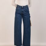 Το Megan Jeans της SALT & PEPPER JEANS CO. συνδυάζει τη διαχρονική denim αισθητική με μοντέρνες σχεδιαστικές λεπτομέρειες.