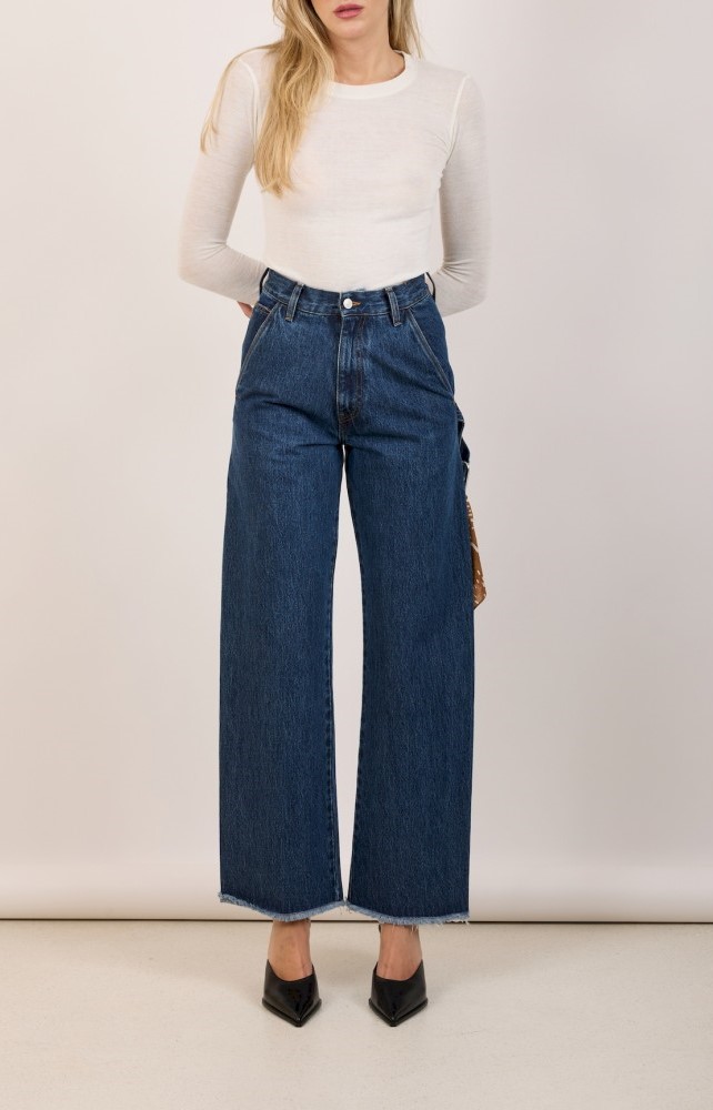 Το Megan Jeans της SALT & PEPPER JEANS CO. συνδυάζει τη διαχρονική denim αισθητική με μοντέρνες σχεδιαστικές λεπτομέρειες.