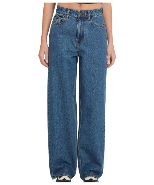 Το Weellow II Jeans της Volcom είναι ένα διαχρονικό γυναικείο τζιν παντελόνι, ιδανικό για τις καθημερινές σας εμφανίσεις. Κατασκευασμένο από 100% βαμβάκι, προσφέρει φυσική αίσθηση και άνεση, ενώ η βαμβακερή σύνθεση επιτρέπει στο ύφασμα να αναπνέει.