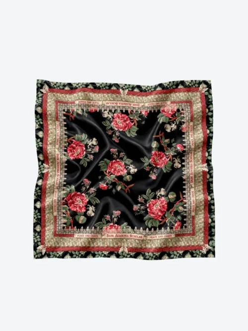 Ανακαλύψτε το Imperial Scarf της Peace + Chaos, ένα εντυπωσιακό σατέν μαντήλι που συνδυάζει τη μυστηριώδη gothic αισθητική με καλλιτεχνικές αναφορές στη μεσαιωνική τέχνη και τη διαχρονική ομορφιά της φύσης.
