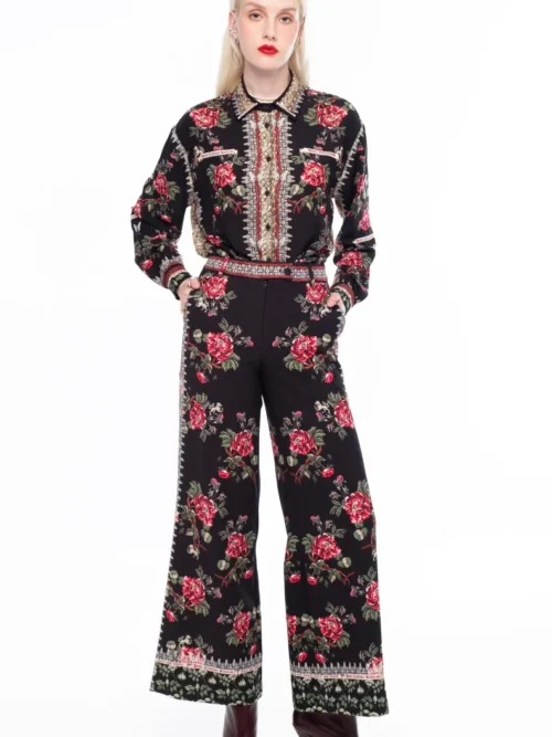 Το Imperial Pants της Peace + Chaos συνδυάζει τη σκοτεινή γοητεία της gothic αισθητικής με την εκλεπτυσμένη γραμμή της σύγχρονης ραπτικής.