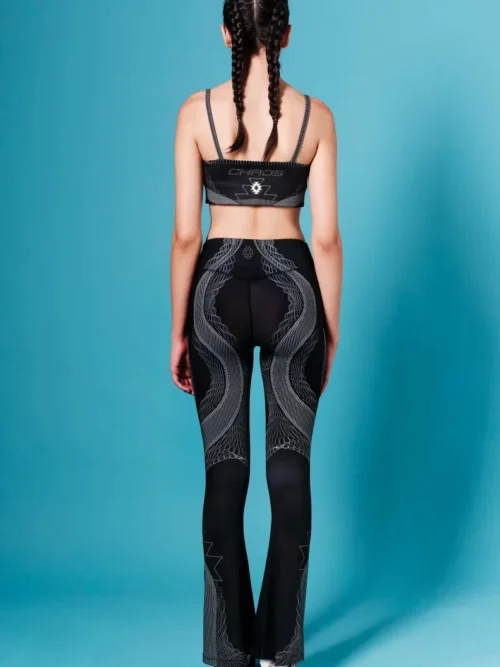 Το Flux Sports Bra της Peace + Chaos συνδυάζει άνεση, λειτουργικότητα και ξεχωριστό design.