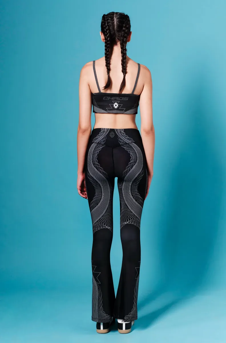 Το Flux Sports Bra της Peace + Chaos συνδυάζει άνεση, λειτουργικότητα και ξεχωριστό design.